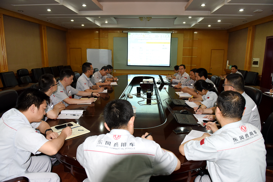 C:\Users\liangxq\Desktop\“三個(gè)報(bào)告”剛露面，鍛造廠員工為何討論的既熱烈又激烈？\鍛造廠分組討論1.jpg
