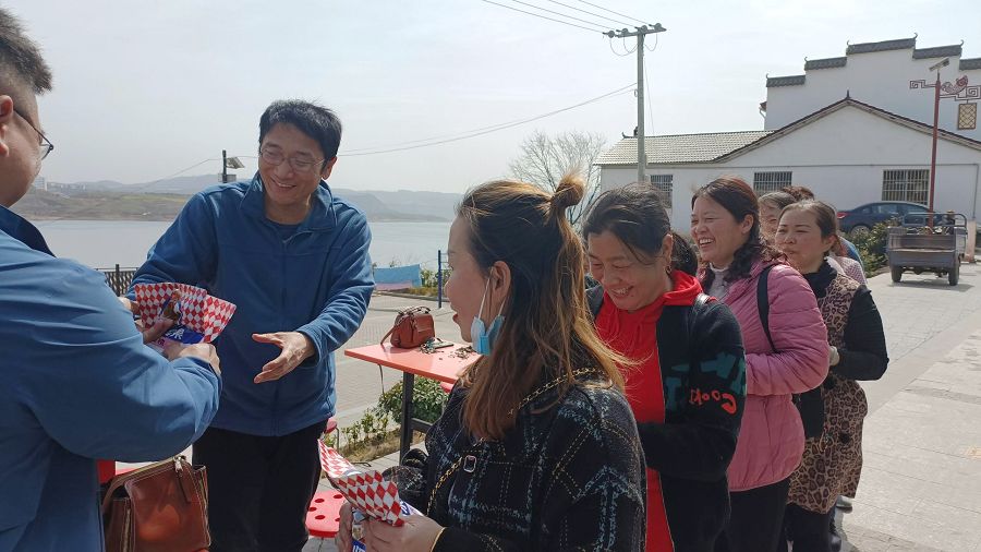 堅(jiān)果小禮品.jpg 堅(jiān)果小禮品.jpg